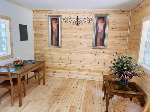 CUSTOM BUILT TINY BUILDING WITH ELEGANT CABIN DESIGN + FINANCING AVAILABLE - Picture 4 of 11